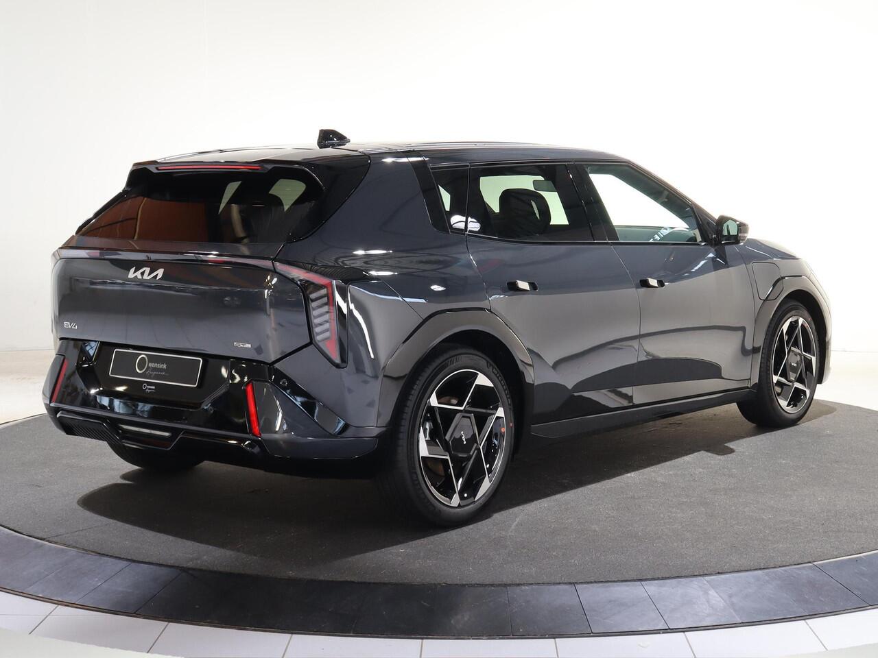 KIA EV4 GT-Line Business Edition 81.4 kWh | Adaptieve cruise control | Stoel- en stuurwielverwarming | Achteruitrijcamera | 19" LM velgen GT-Line | LED-koplampen |