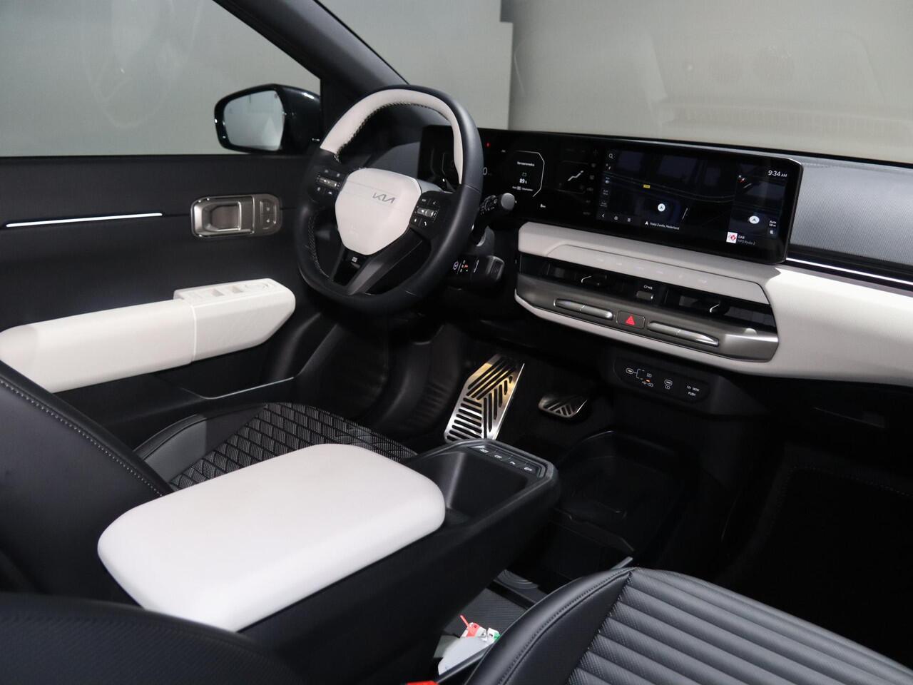 KIA EV4 GT-Line Business Edition 81.4 kWh | Adaptieve cruise control | Stoel- en stuurwielverwarming | Achteruitrijcamera | 19" LM velgen GT-Line | LED-koplampen |