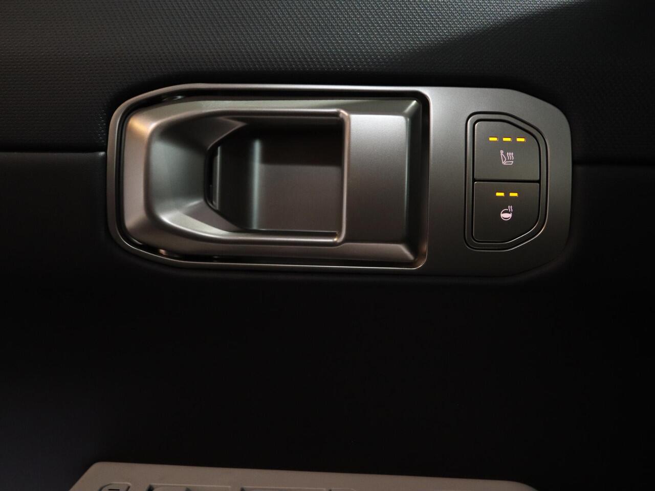 KIA EV4 GT-Line Business Edition 81.4 kWh | Adaptieve cruise control | Stoel- en stuurwielverwarming | Achteruitrijcamera | 19" LM velgen GT-Line | LED-koplampen |