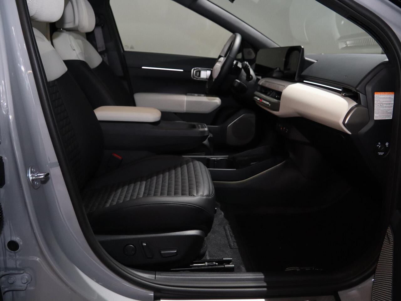 KIA EV4 GT-Line 81.4 kWh | Panoramaschuifdak | LED-Matrix | Harman Kardon | Elektrisch verstelbare voorstoelen | Verwarmbare achterbank