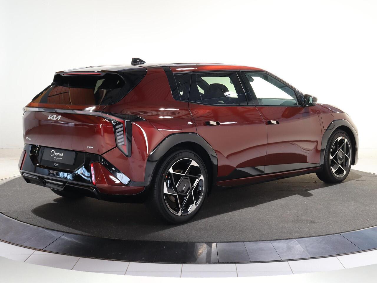 KIA EV4 GT-Line Business Edition 81.4 kWh | Adaptieve cruise control | Stoel- en stuurwielverwarming | Achteruitrijcamera | 19" LM velgen GT-Line | LED-koplampen |