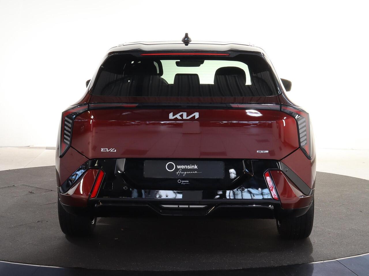 KIA EV4 GT-Line Business Edition 81.4 kWh | Adaptieve cruise control | Stoel- en stuurwielverwarming | Achteruitrijcamera | 19" LM velgen GT-Line | LED-koplampen |