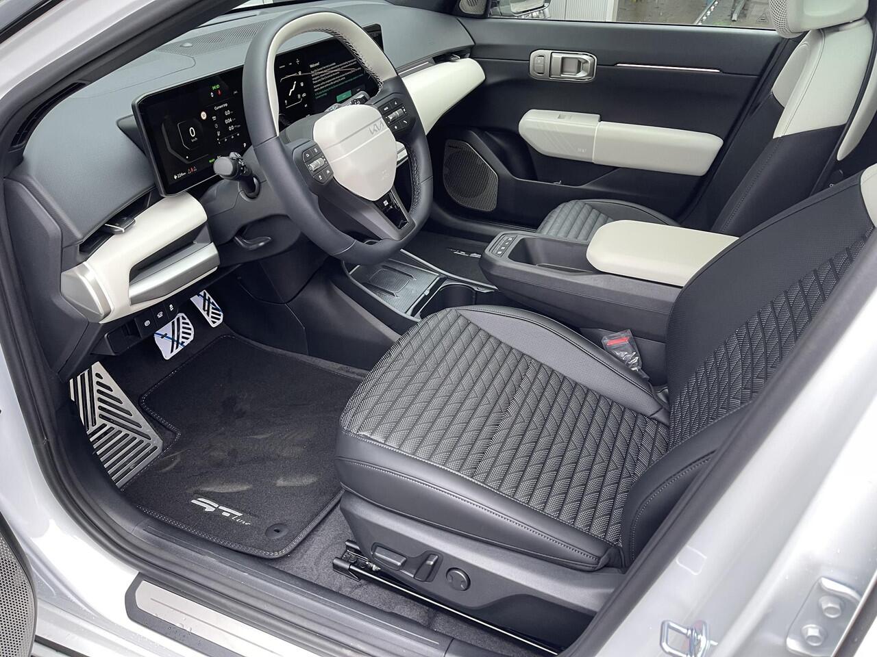 KIA EV4 GT-Line Business Edition 81.4 kWh Direct uit voorraad Leverbaar in de kleur MATTE Ivory Silver