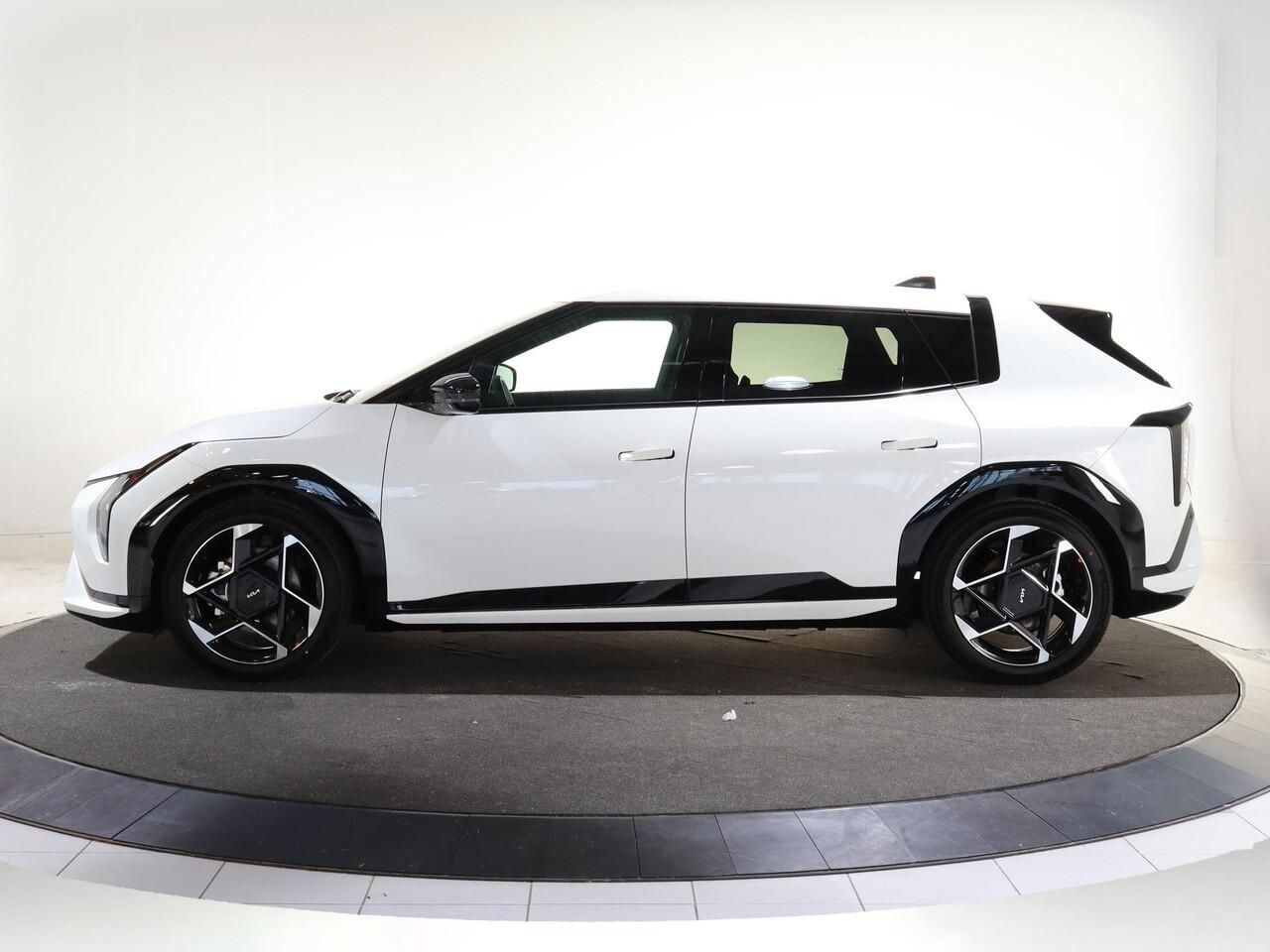 KIA EV4 GT-Line Business Edition 81.4 kWh | Adaptieve cruise control | Stoel- en stuurwielverwarming | Achteruitrijcamera | 19" LM velgen GT-Line | LED-koplampen |