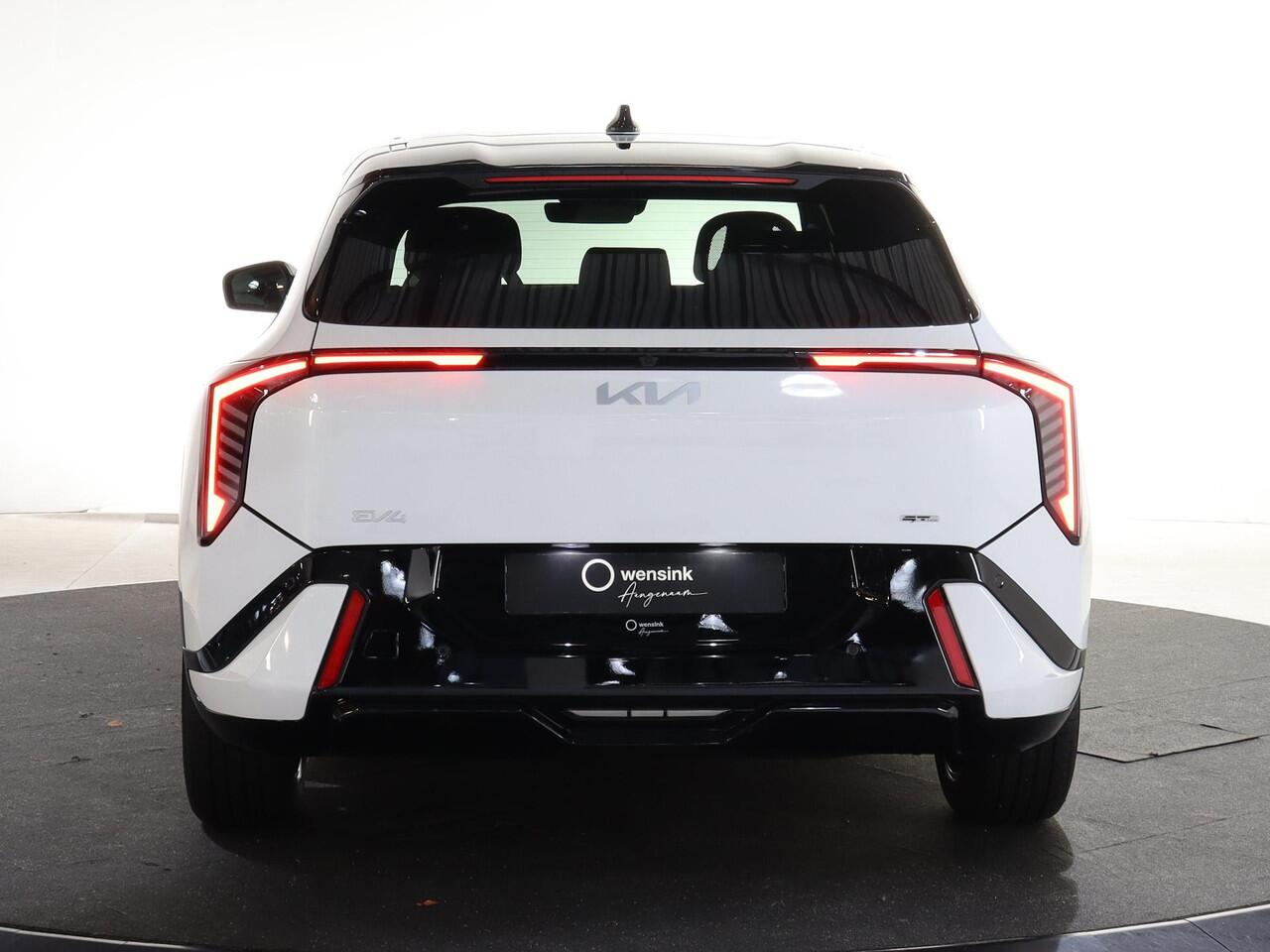 KIA EV4 GT-Line Business Edition 81.4 kWh | Adaptieve cruise control | Stoel- en stuurwielverwarming | Achteruitrijcamera | 19" LM velgen GT-Line | LED-koplampen |