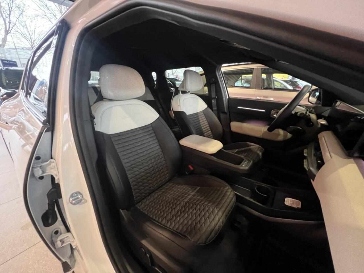 KIA EV4 GT-Line Business Edition 81.4 kWh '' SNEL LEVERBAAR ''