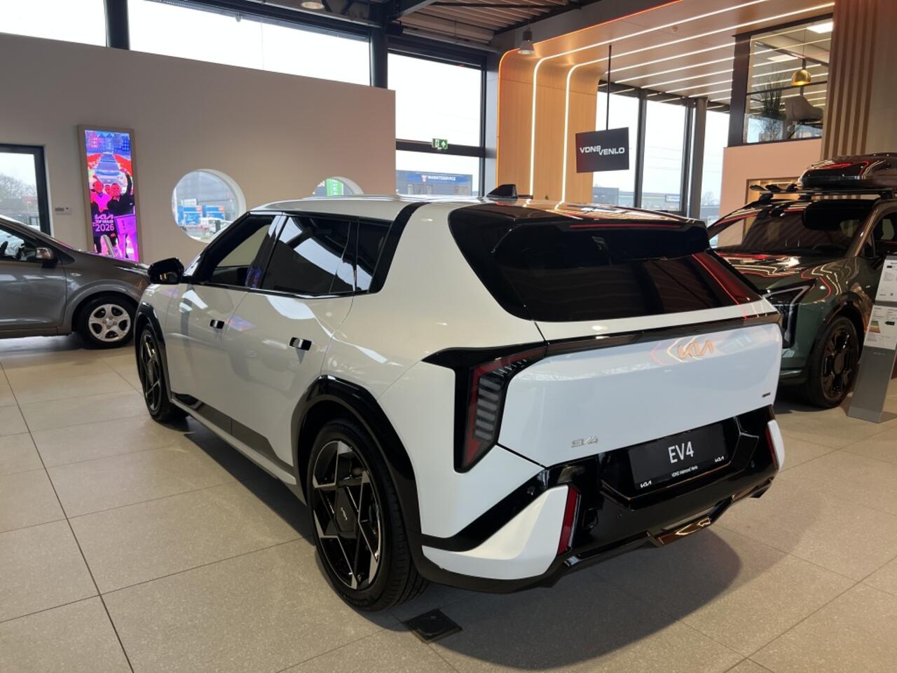 KIA EV4 GT-Line Business Edition 81.4 kWh '' SNEL LEVERBAAR ''