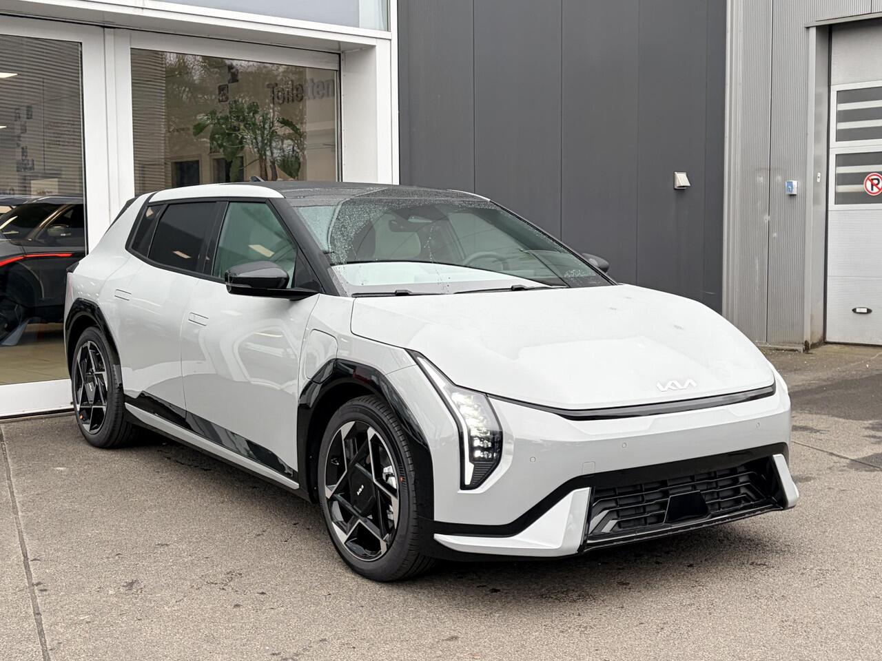 KIA EV4 GT-Line 81.4 kWh Nu Rijklaar voor ¤. 44.295,= inclusief lopende Kia acties!