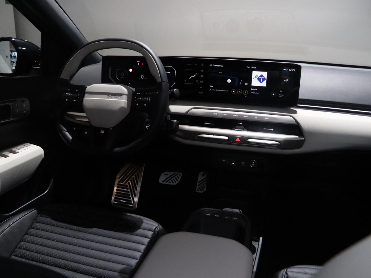 KIA EV4 GT-Line Business Edition 81.4 kWh | Adaptieve cruise control | Stoel- en stuurwielverwarming | Achteruitrijcamera | 19" LM velgen GT-Line | LED-koplampen |