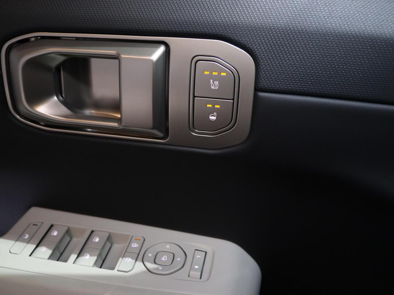 KIA EV4 GT-Line Business Edition 81.4 kWh | Adaptieve cruise control | Stoel- en stuurwielverwarming | Achteruitrijcamera | 19" LM velgen GT-Line | LED-koplampen |