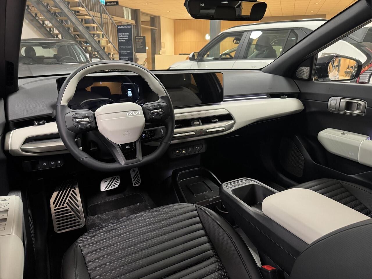 KIA EV4 GT-Line 81.4 kWh Uit voorraad leverbaar ! | BTW auto | Showroomvoordeelauto ! | 28-02-2026 geregistreerd