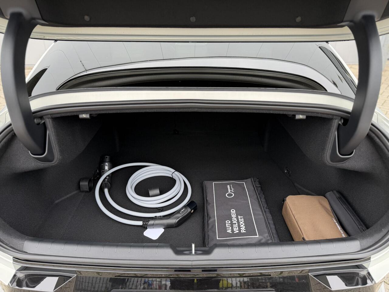 KIA EV4 Fastback GT-PlusLine 81.4 kWh | 360 Camera | Head-up Display | Harman Kardon | Stoelventilatie