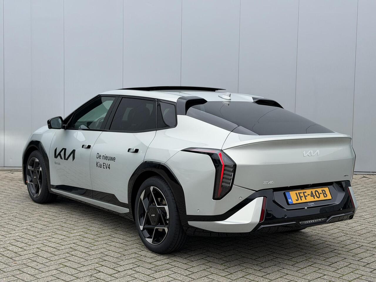 KIA EV4 Fastback GT-PlusLine 81.4 kWh | 360 Camera | Head-up Display | Harman Kardon | Stoelventilatie