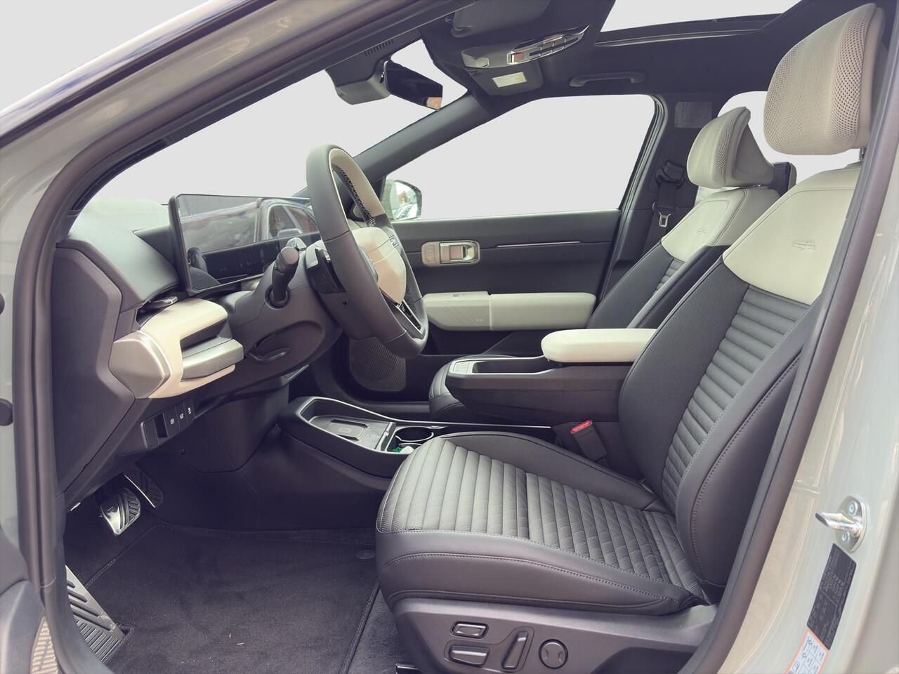 KIA EV4 Fastback GT-PlusLine 81.4 kWh Dodehoekcamera | Stoelventilatie | Pano | 360 Camera | HUD |