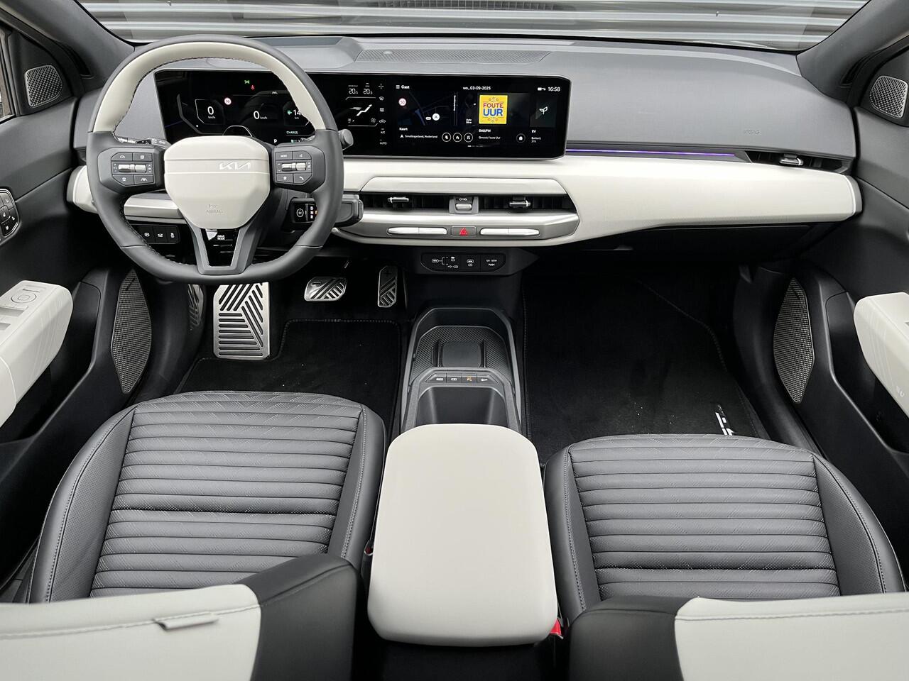 KIA EV4 Fastback GT-PlusLine 81.4 kWh | Panoramaschuifdak | Head-up display | Stoelventilatie voorstoelen | Harman Kardon |