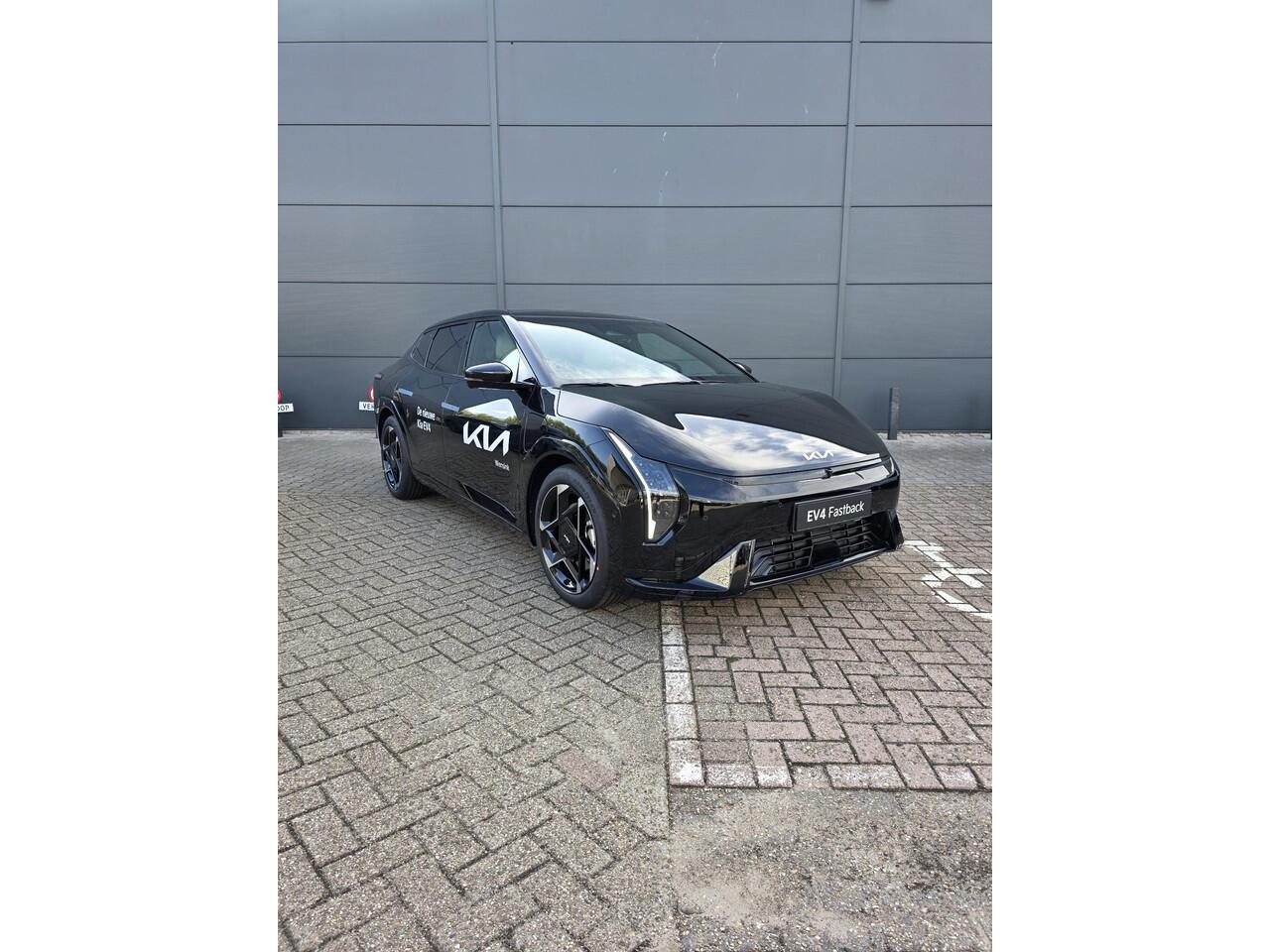 KIA EV4 Fastback GT-PlusLine 81.4 kWh | Panoramaschuifdak | Head-up display | Stoelventilatie voorstoelen | Harman Kardon |