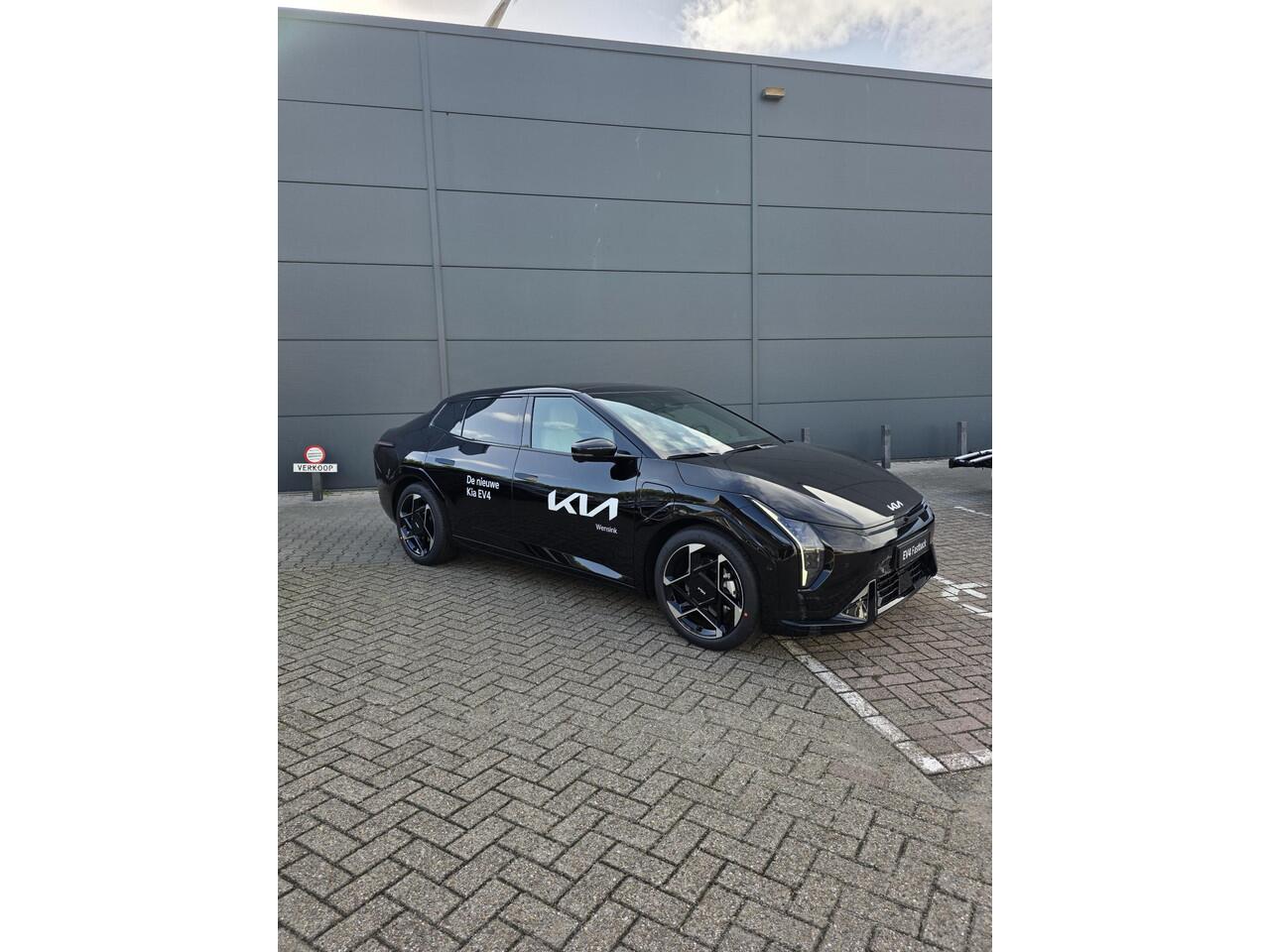 KIA EV4 Fastback GT-PlusLine 81.4 kWh | Panoramaschuifdak | Head-up display | Stoelventilatie voorstoelen | Harman Kardon |