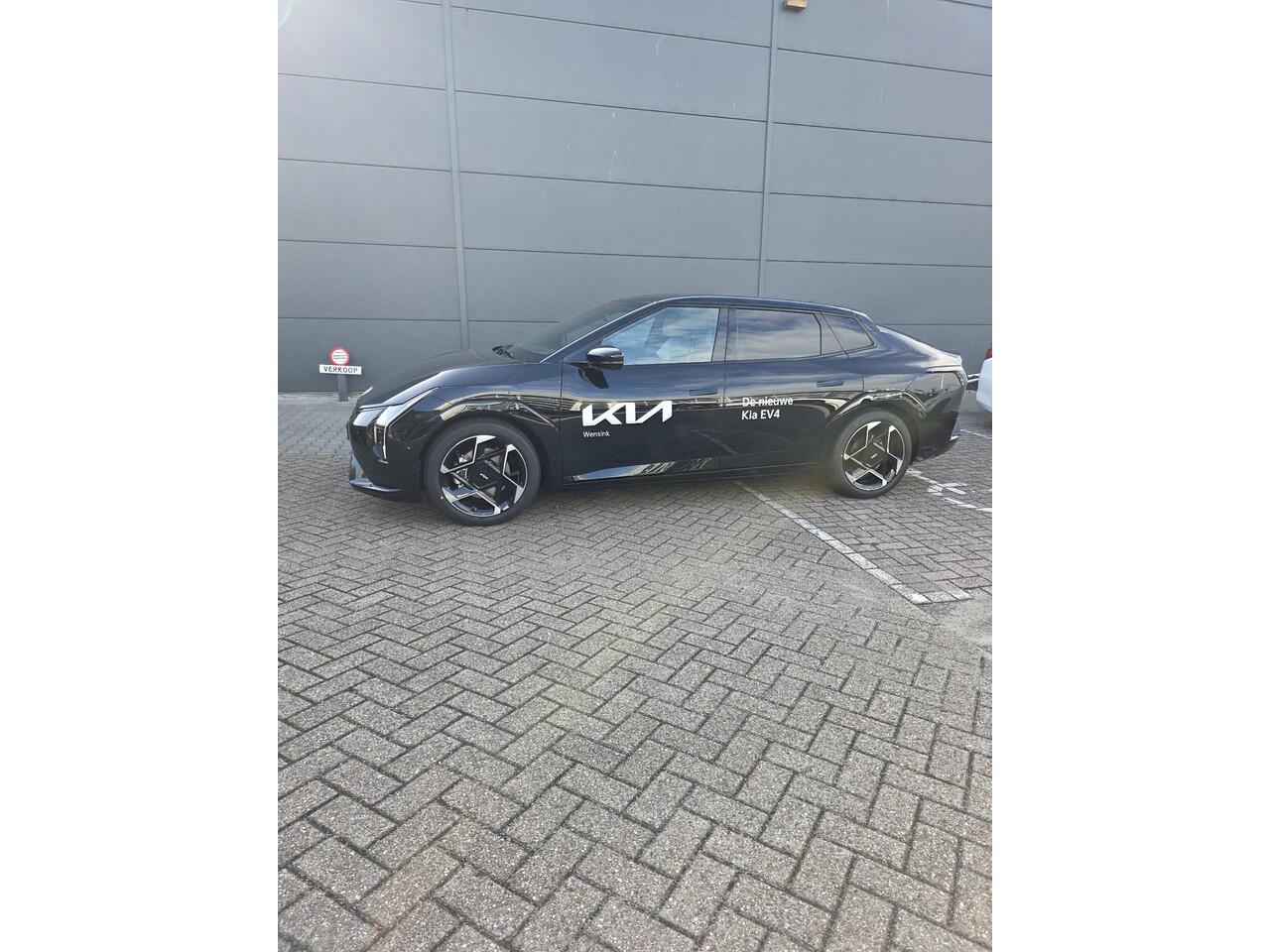 KIA EV4 Fastback GT-PlusLine 81.4 kWh | Panoramaschuifdak | Head-up display | Stoelventilatie voorstoelen | Harman Kardon |