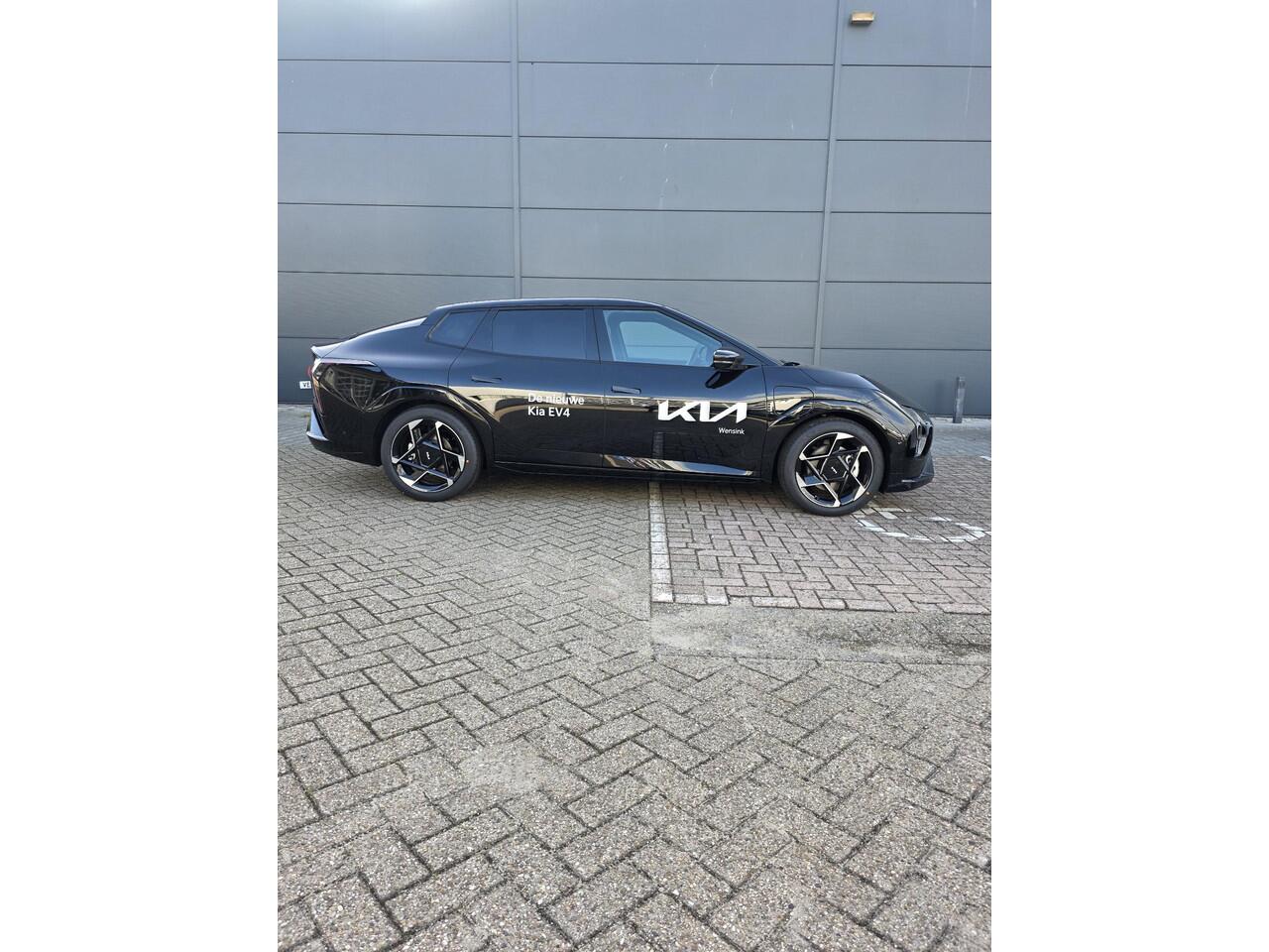 KIA EV4 Fastback GT-PlusLine 81.4 kWh | Panoramaschuifdak | Head-up display | Stoelventilatie voorstoelen | Harman Kardon |