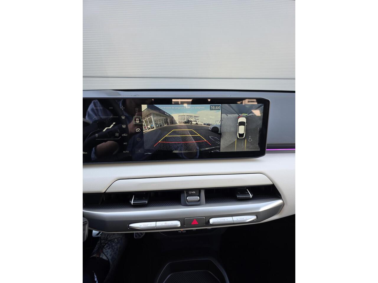 KIA EV4 Fastback GT-PlusLine 81.4 kWh | Panoramaschuifdak | Head-up display | Stoelventilatie voorstoelen | Harman Kardon |