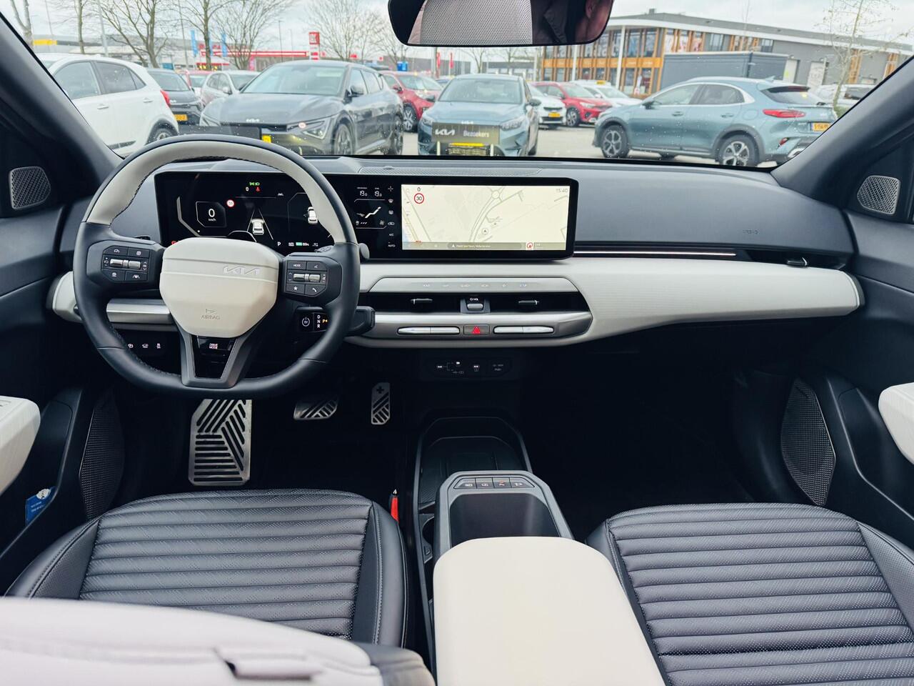 KIA EV4 Fastback GT-Line 81.4 kWh Demo auto | kmstand kan iets variëren! | informeer altijd of de auto aanwezig is !