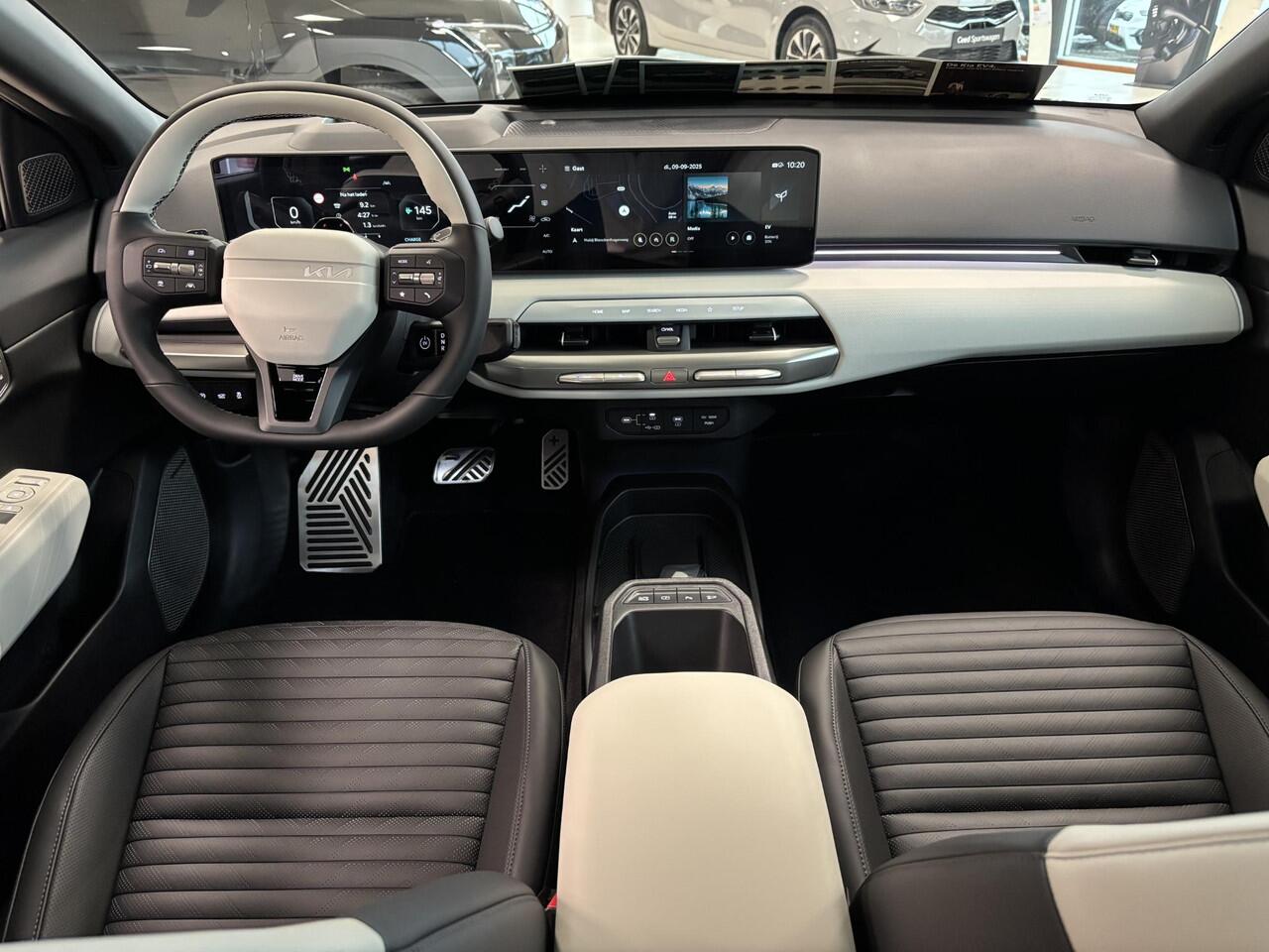 KIA EV4 Fastback GT-PlusLine 81.4 kWh 17 % bijtelling | 360-graden camera | Elektrische stoelen