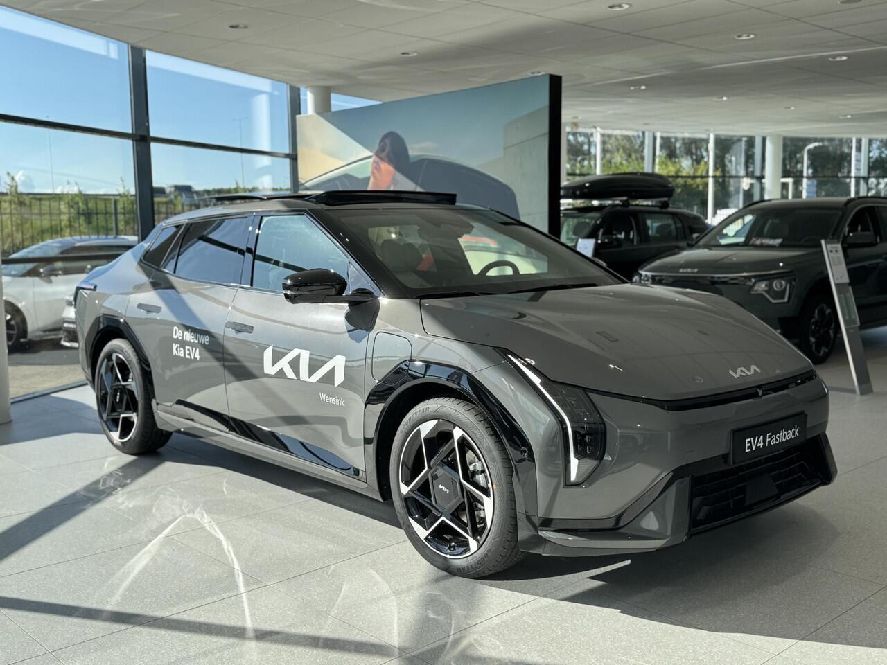 KIA EV4 Fastback GT-PlusLine 81.4 kWh | Panoramaschuifdak | Head-up display | Stoelventilatie voorstoelen | Harman Kardon |