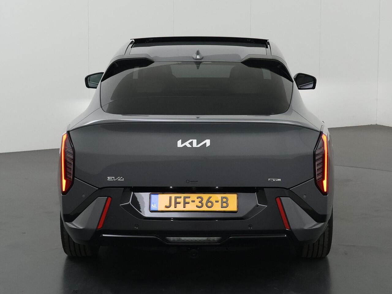 KIA EV4 Fastback GT-PlusLine 81.4 kWh | Trekhaak | Panoramaschuifdak | Head-up display | Stoelventilatie voorstoelen | Harman Kardon |