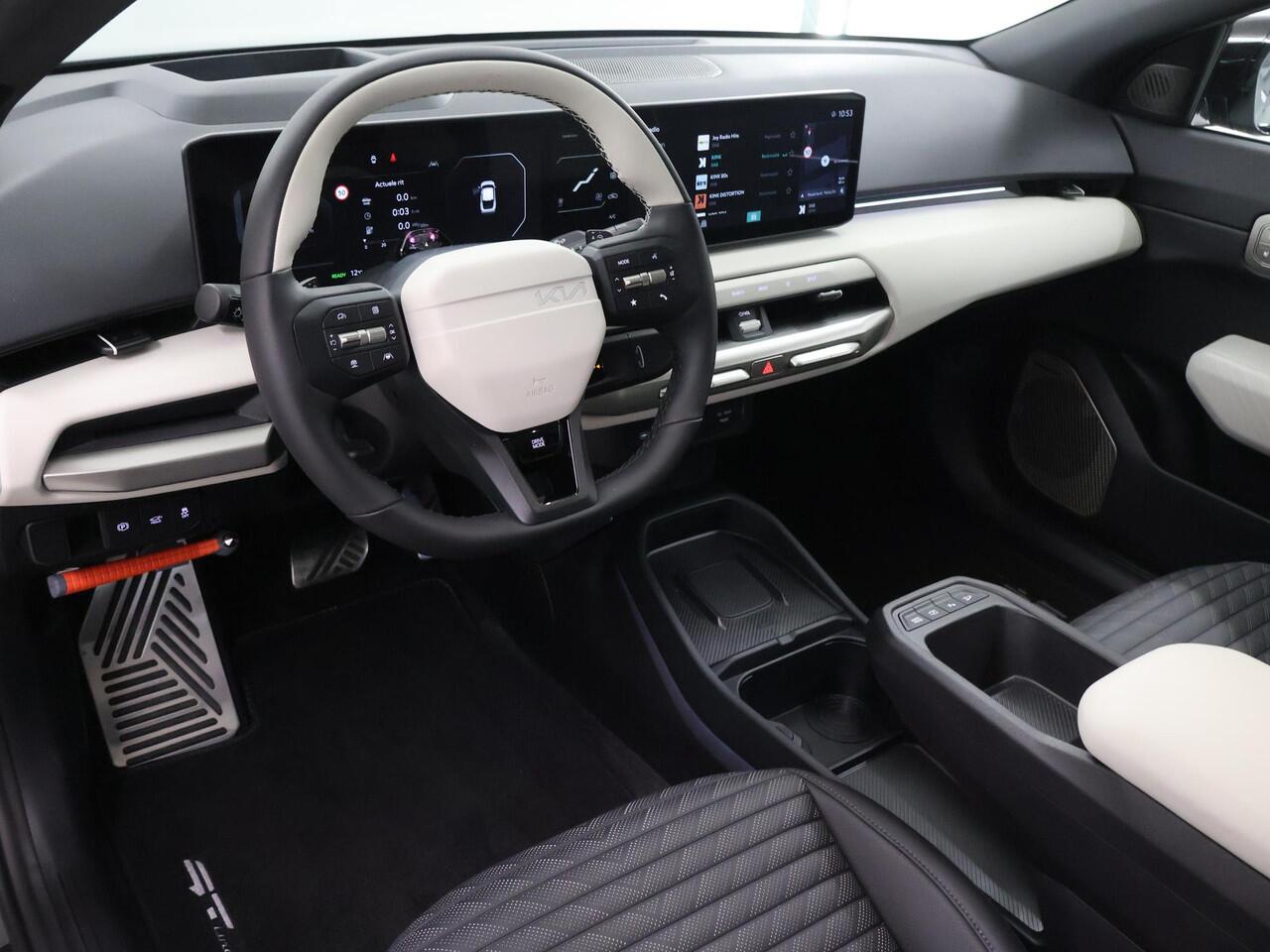 KIA EV4 Fastback GT-PlusLine 81.4 kWh | Trekhaak | Panoramaschuifdak | Head-up display | Stoelventilatie voorstoelen | Harman Kardon |