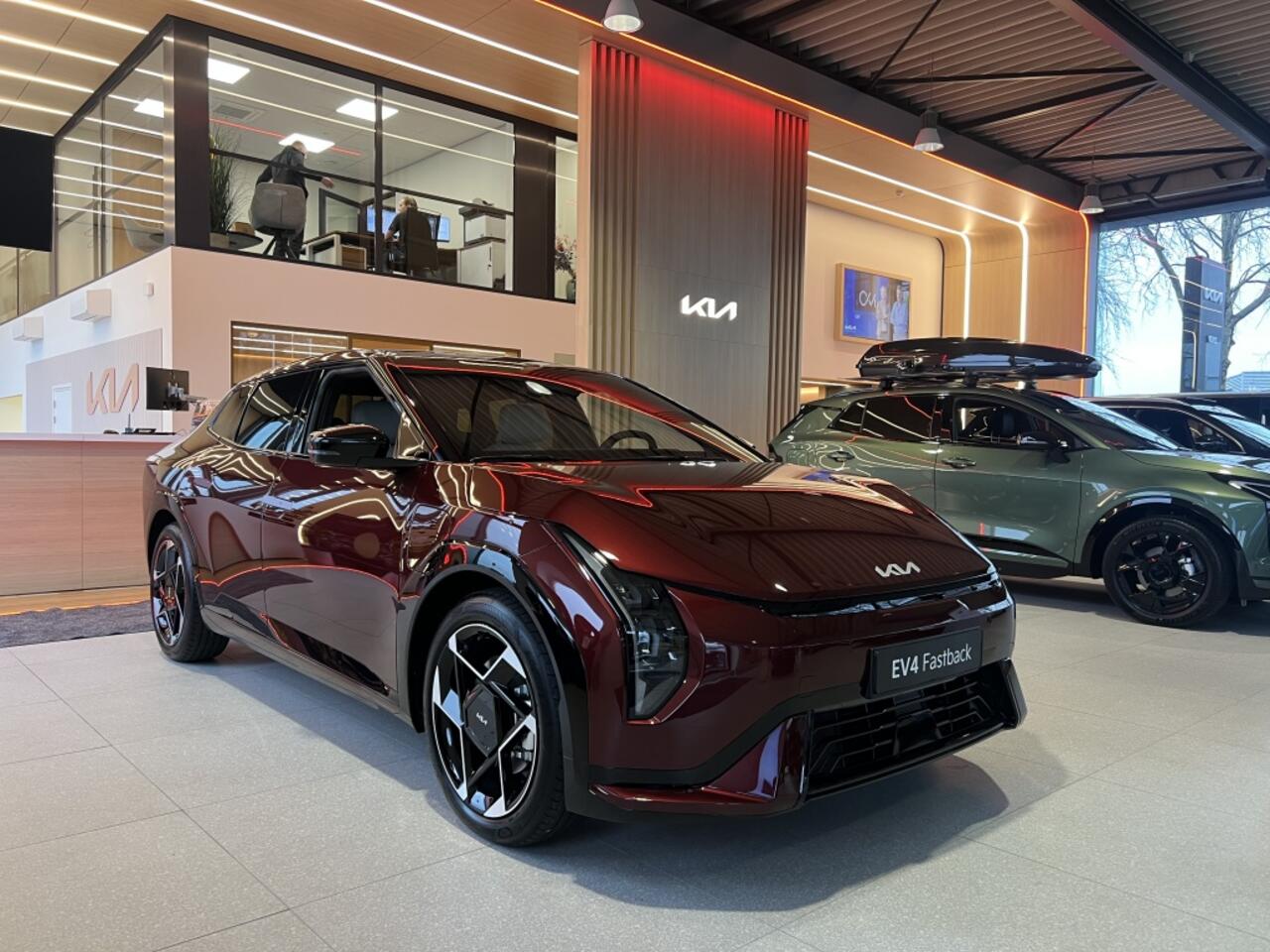 KIA EV4 Fastback GT-Line Business Edition 81.4 kWh '' snel leverbaar ''