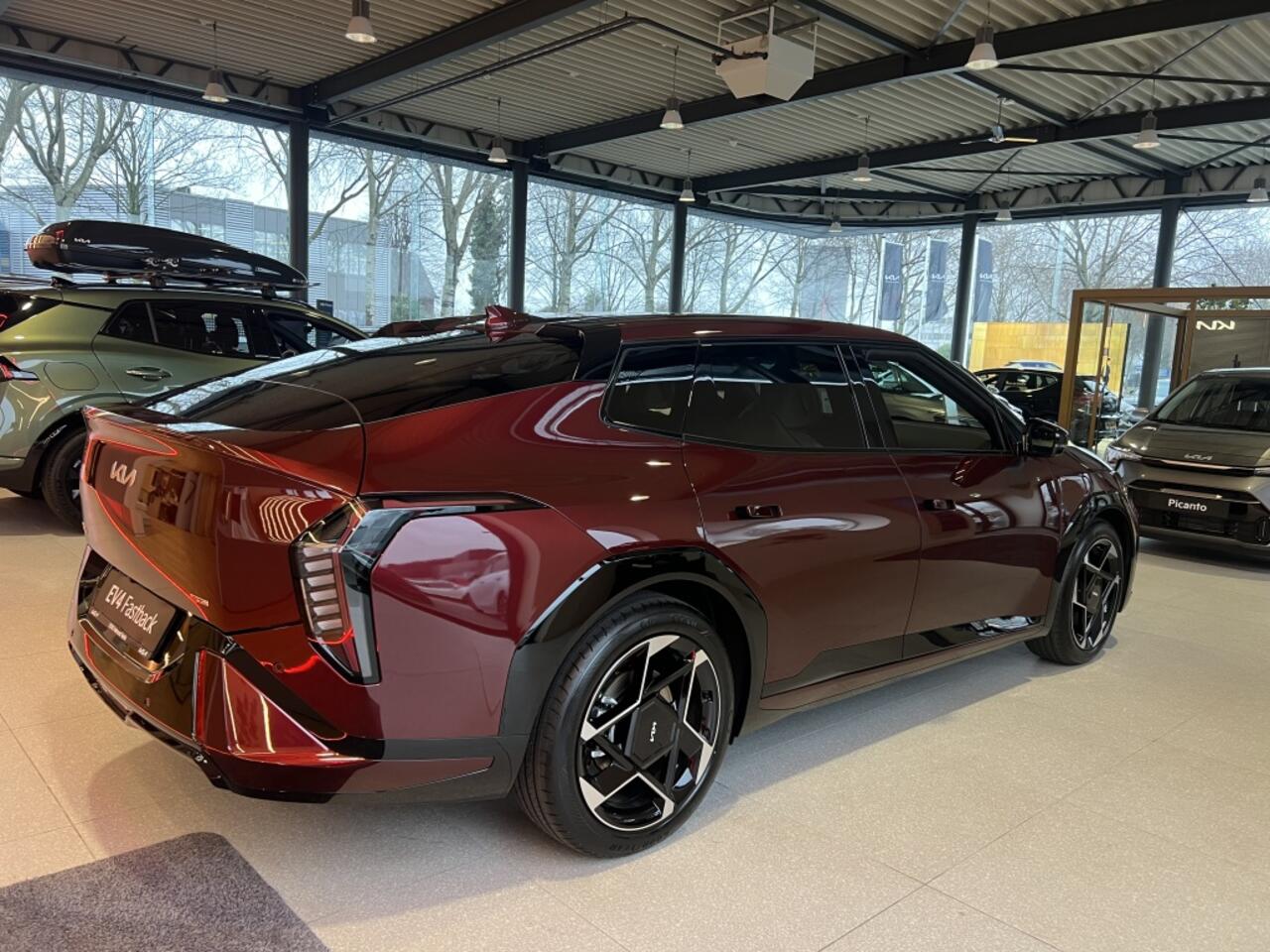 KIA EV4 Fastback GT-Line Business Edition 81.4 kWh '' snel leverbaar ''