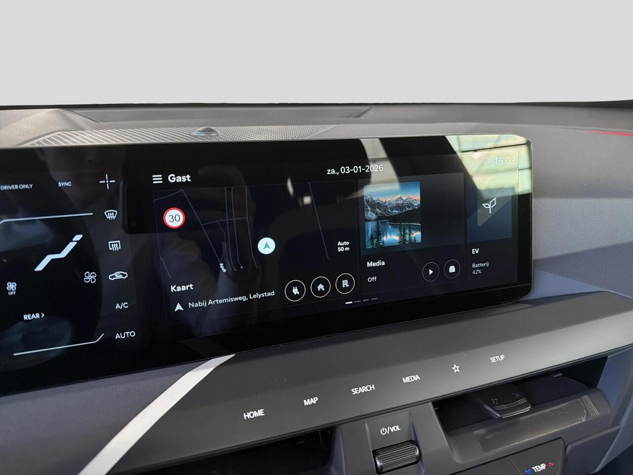 KIA EV5 GT-Line Business Edition 81.4 kWh | Panoramaschuifdak | Harman Kardon | Warmtepomp | Stoelverwarming voor en achter | Adaptieve cruise control |