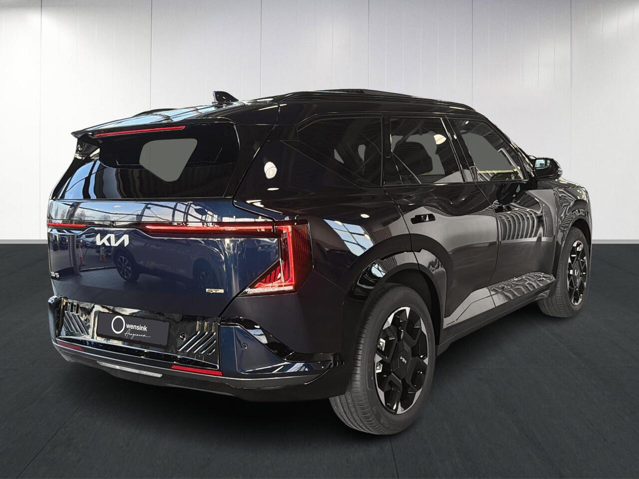 KIA EV5 GT-Line Business Edition 81.4 kWh | Panoramaschuifdak | Harman Kardon | Warmtepomp | Stoelverwarming voor en achter | Adaptieve cruise control |