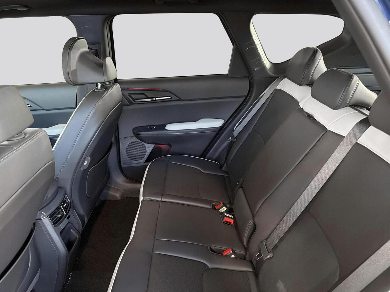 KIA EV5 GT-Line Business Edition 81.4 kWh | Panoramaschuifdak | Harman Kardon | Warmtepomp | Stoelverwarming voor en achter | Adaptieve cruise control |