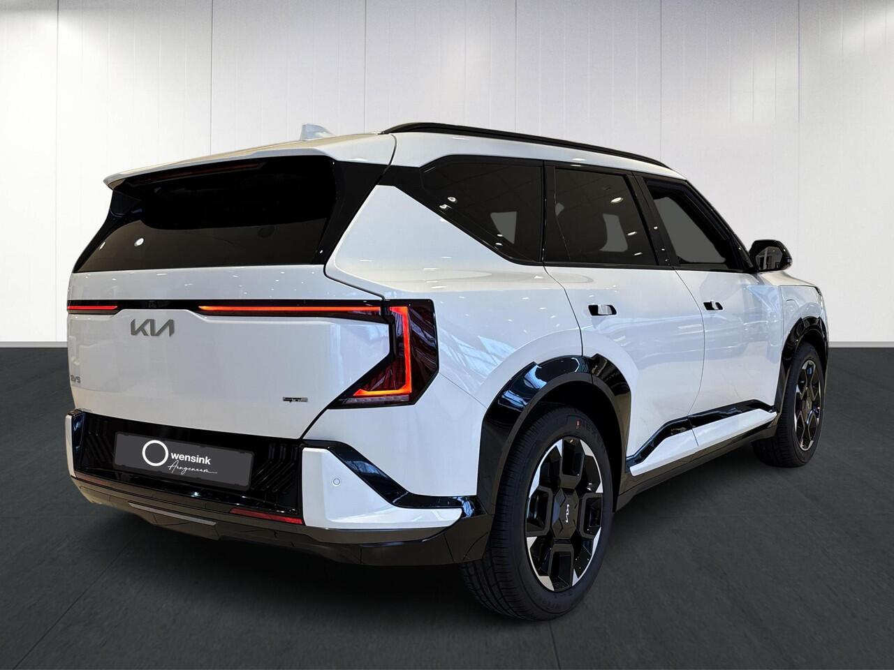 KIA EV5 GT-Line Business Edition 81.4 kWh | Panoramaschuifdak | Harman Kardon | Warmtepomp | Stoelventilatie | Stoelverwarming voor en achter | Adaptieve cruise control |