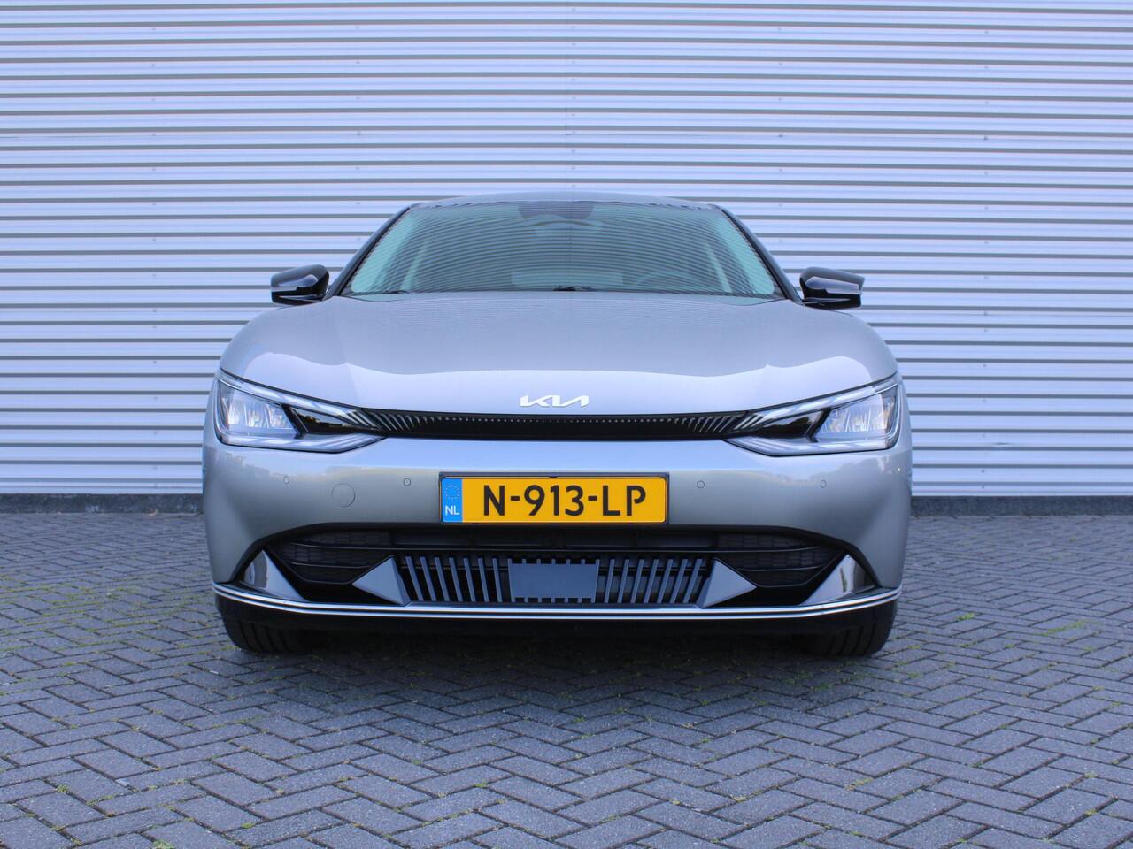 KIA EV6 Plus 77.4 kWh | Stuur-/stoelverwarming + ventilatie | Elektr. stoelverstelling + achterklep | Warmtepomp | 19" LM | Camera | LED |