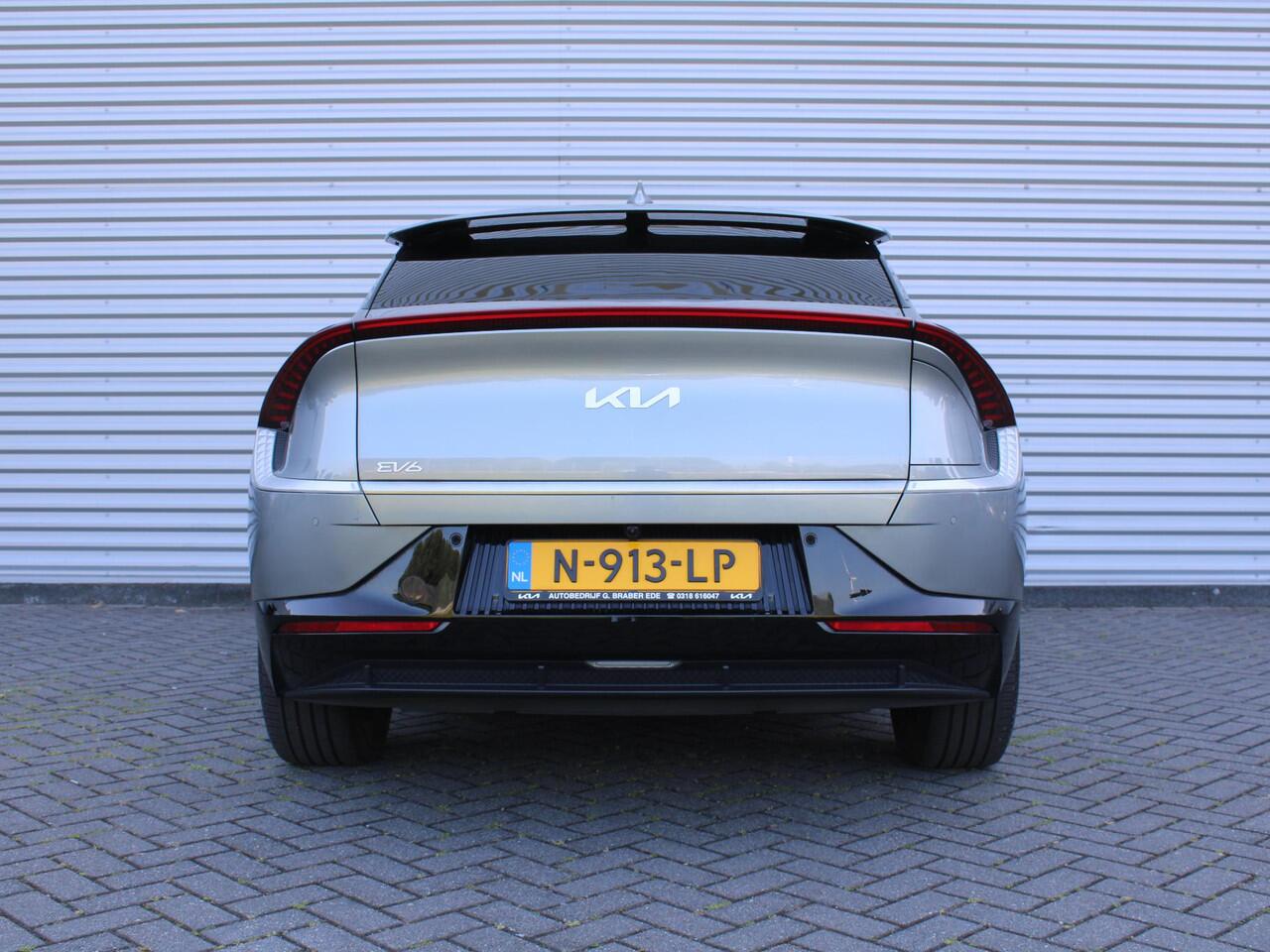 KIA EV6 Plus 77.4 kWh | Stuur-/stoelverwarming + ventilatie | Elektr. stoelverstelling + achterklep | Warmtepomp | 19" LM | Camera | LED |