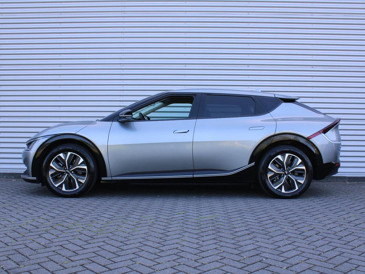 KIA EV6 Plus 77.4 kWh | Stuur-/stoelverwarming + ventilatie | Elektr. stoelverstelling + achterklep | Warmtepomp | 19" LM | Camera | LED |