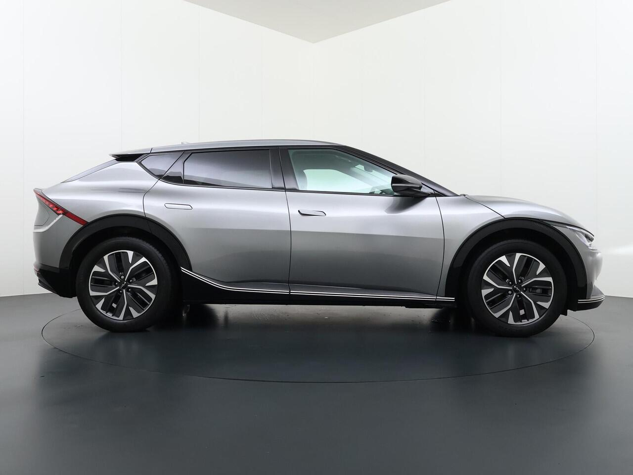 KIA EV6 Plus 77.4 kWh SOH 100% 1e eigenaar | Stoel-/stuurverwarming | Stoelventilatie | Elektr. Achterklep | Mem. Stoel | Dodehoek | Rijklaar met 12 mnd BOVAG-garantie