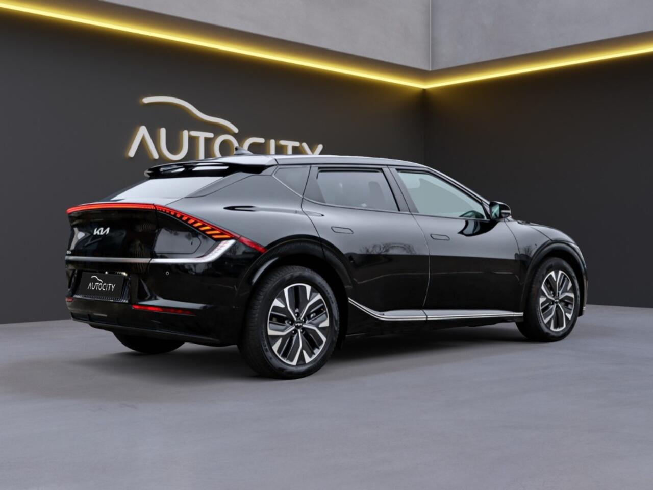 KIA EV6 Plus 77.4 kWh 204 pk l Leder l Camera l Warmtepomp l Leder l Mer