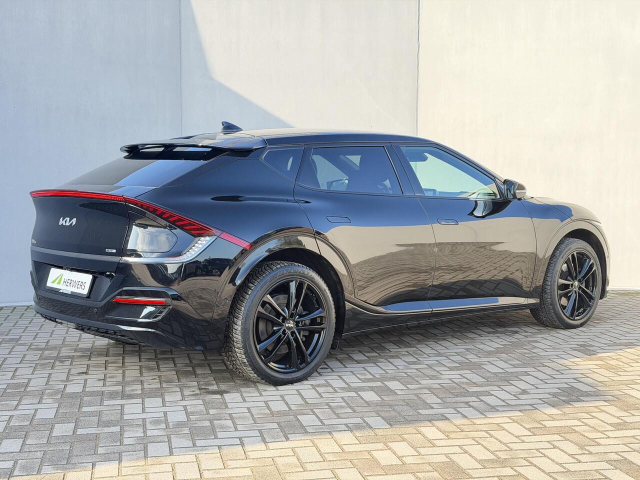 KIA EV6 GT-Line AWD 77.4 kWh / 325 Pk / SOH 99% / Fabrieksgarantie tot 12-2028 / Dealer Onderhouden / HUD / 360 Camera / Dodehoek / Navigatie / Apple Carplay & Android Auto / Stoelverwarming & Stuurwielverwarming / Stoelventilatie / Elektr. Stoelen / Meridian Sur