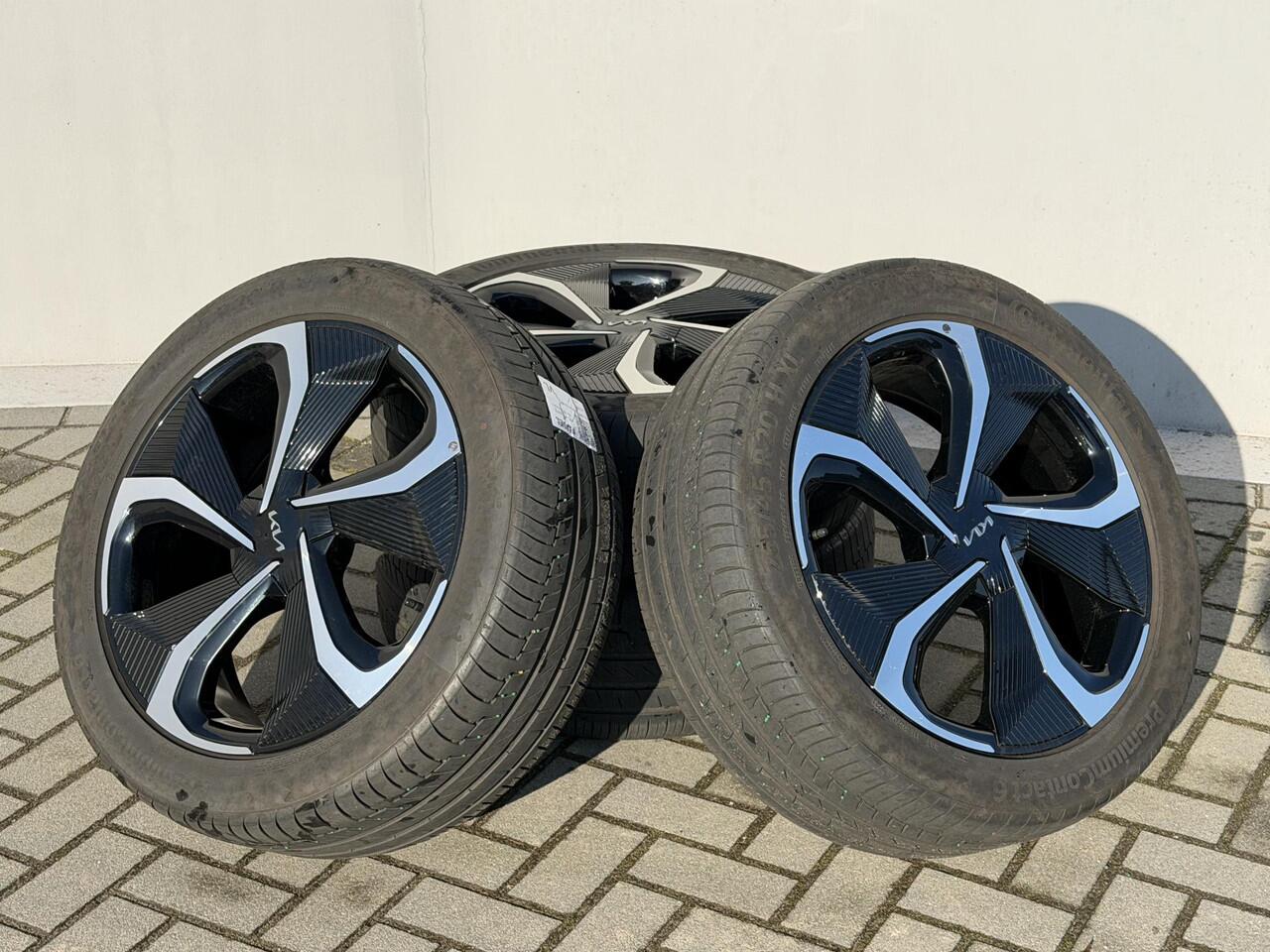 KIA EV6 GT-Line AWD 77.4 kWh / 325 Pk / SOH 99% / Fabrieksgarantie tot 12-2028 / Dealer Onderhouden / HUD / 360 Camera / Dodehoek / Navigatie / Apple Carplay & Android Auto / Stoelverwarming & Stuurwielverwarming / Stoelventilatie / Elektr. Stoelen / Meridian Sur