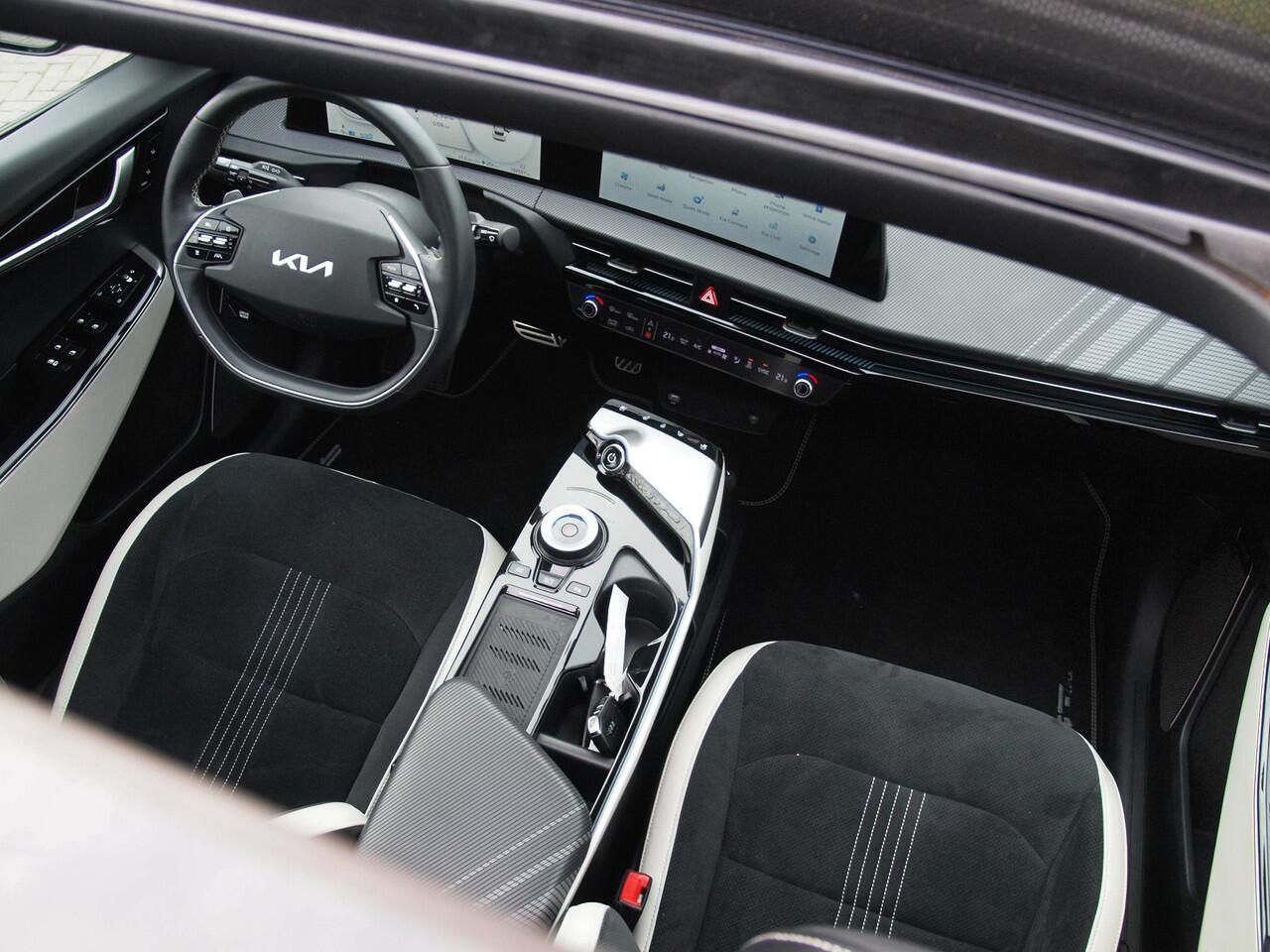 KIA EV6 GT-Line 77.4 kWh | SOH 92% | Panoramadak | Camera | Trekhaak | Apple Carplay | Cruise Control |