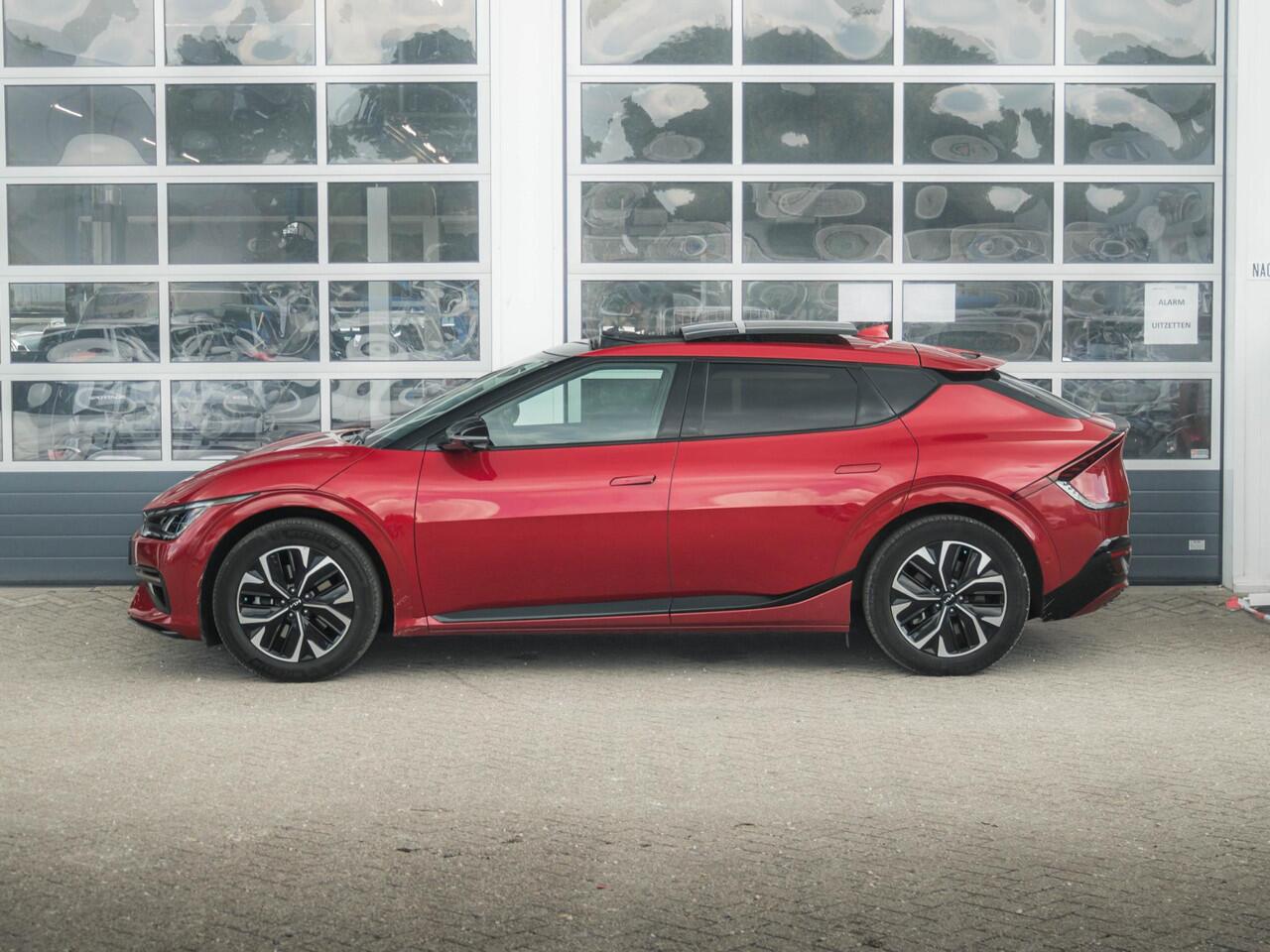 KIA EV6 GT-Line 77.4 kWh schuifkanteldak l Stoelverwarming en stoel ventilatie l Meridian soundsysteem