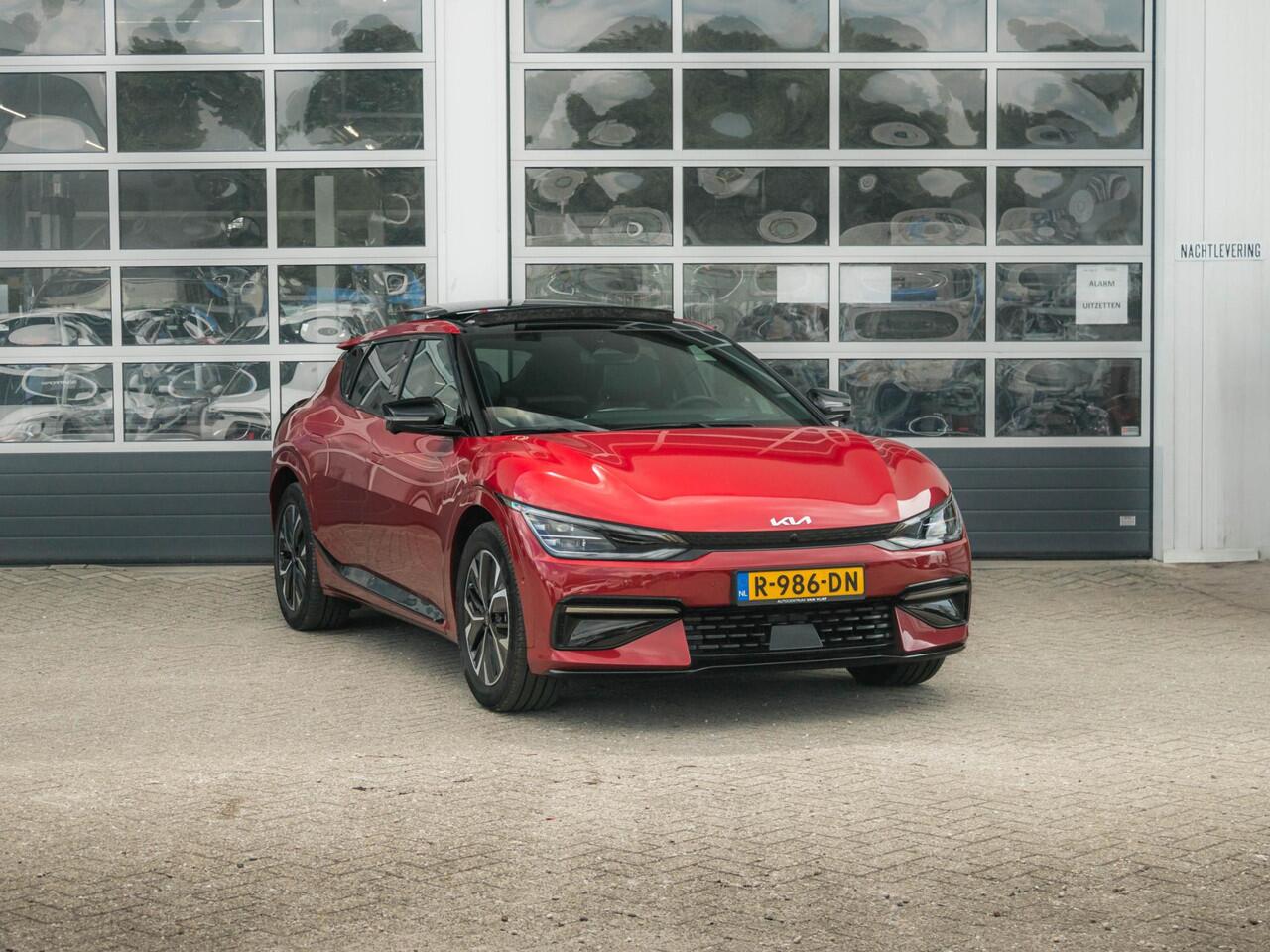 KIA EV6 GT-Line 77.4 kWh schuifkanteldak l Stoelverwarming en stoel ventilatie l Meridian soundsysteem