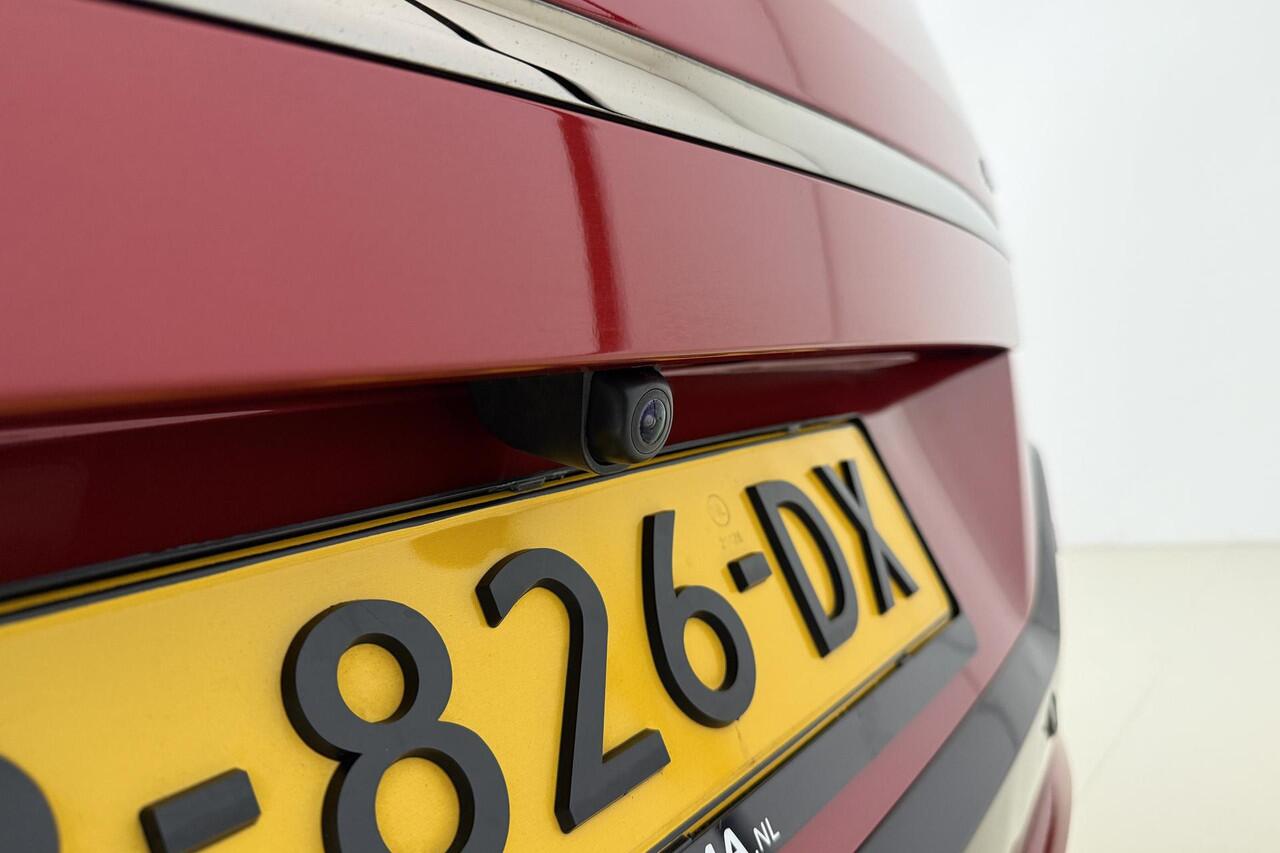 KIA EV6 GT-Line 77.4 kWh 228pk | Navigatie | Camera | Stoelverwarming | Elektrische Achterklep | Cruise Control Adaptief | HUD | Panoramadak