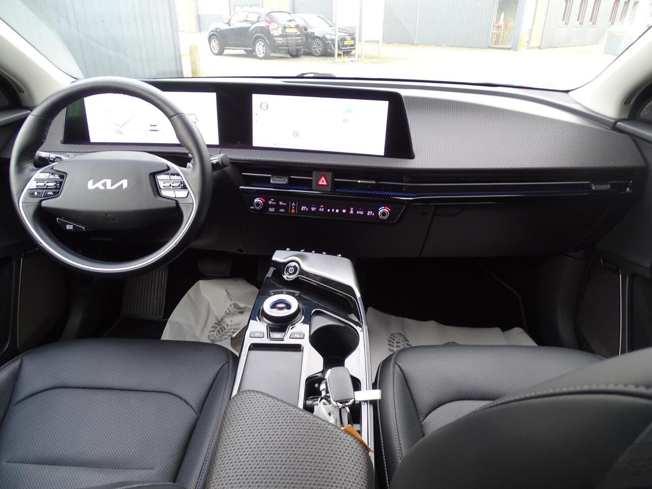 KIA EV6 Plus Advanced 77.4 kWh SOH 98% | ADAPTIEVE CRUISECONTROL | NAVIGATIE | PANORAMADAK | VERWARMDE VOORSTOELEN | FULL LED PAKKET | AIRCO / ECC | ACHTERUITRIJCAMERA | PARKEERSENSOREN ACHTER |