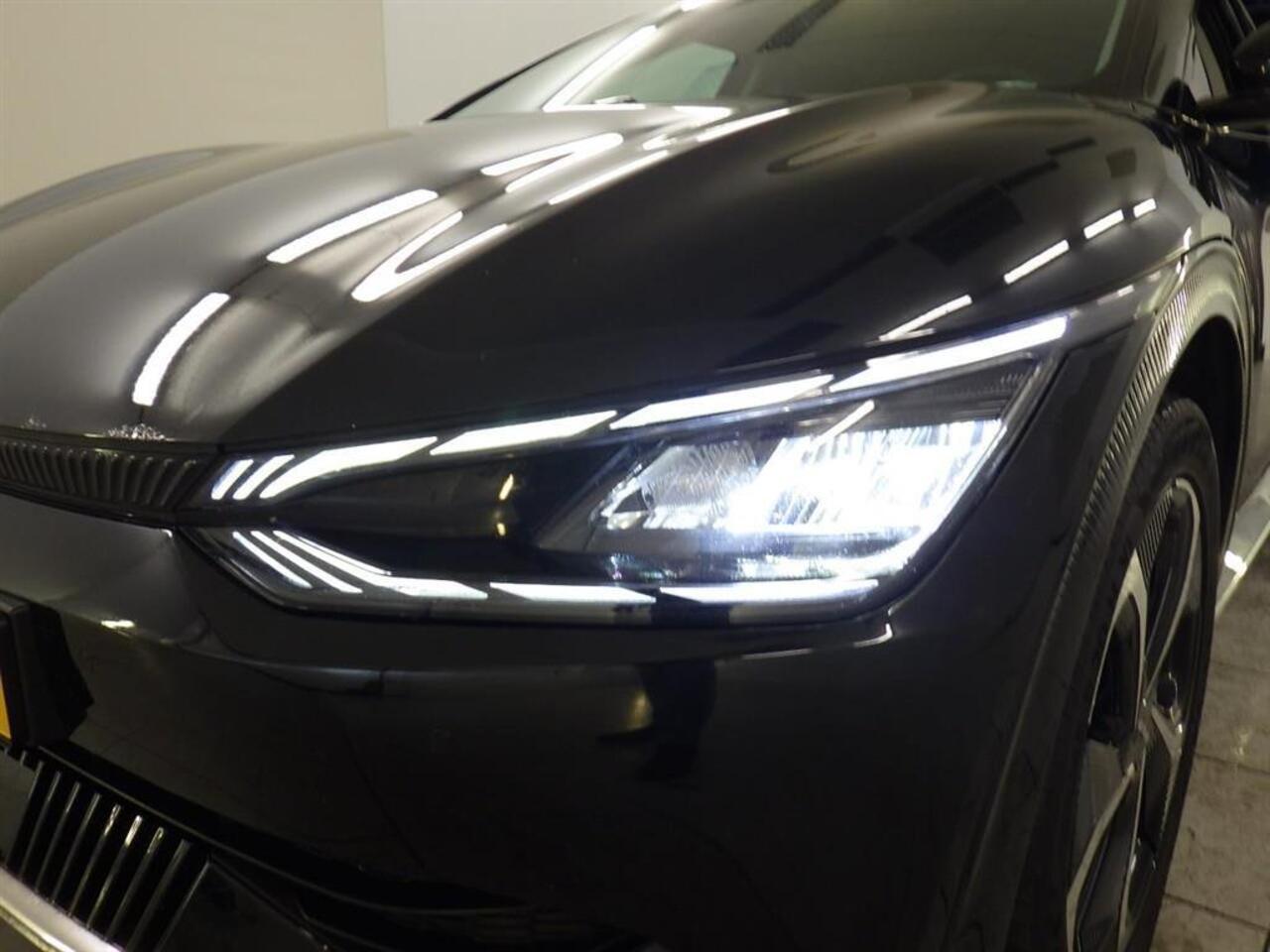 KIA EV6 Plus Advanced 77.4 kWh SOH 98% | ADAPTIEVE CRUISECONTROL | NAVIGATIE | PANORAMADAK | VERWARMDE VOORSTOELEN | FULL LED PAKKET | AIRCO / ECC | ACHTERUITRIJCAMERA | PARKEERSENSOREN ACHTER |