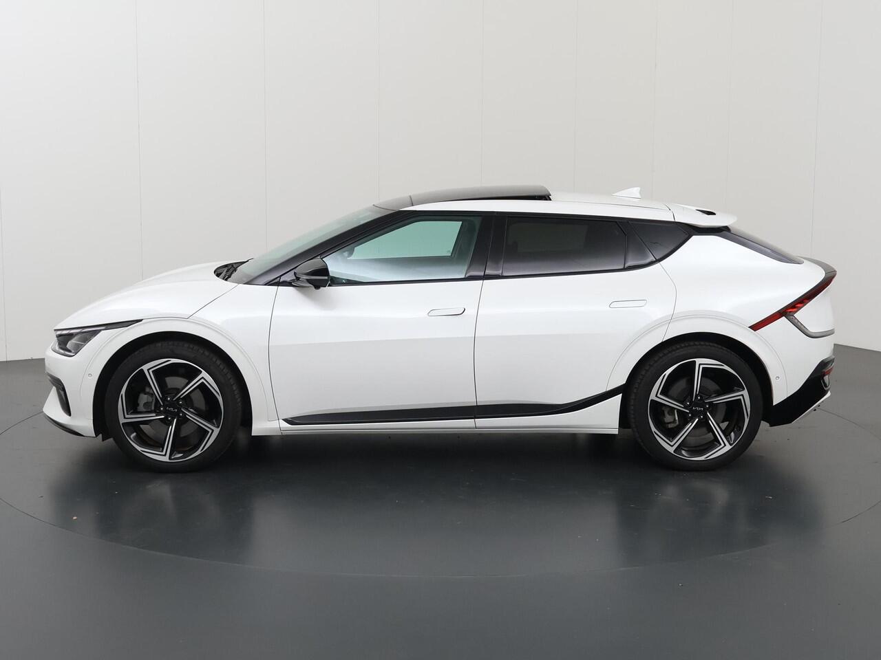 KIA EV6 GT-Line AWD 77.4 kWh | SOH 97% | Panoramadak | Navigatie | Head Up | Parkeercamera | Stoelverwarming/verkoeling | Keyless Go |