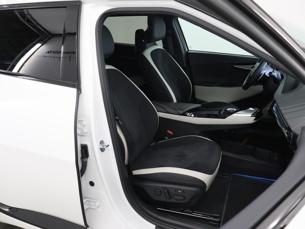 KIA EV6 GT-Line AWD 77.4 kWh | SOH 97% | Panoramadak | Navigatie | Head Up | Parkeercamera | Stoelverwarming/verkoeling | Keyless Go | Trekhaak |